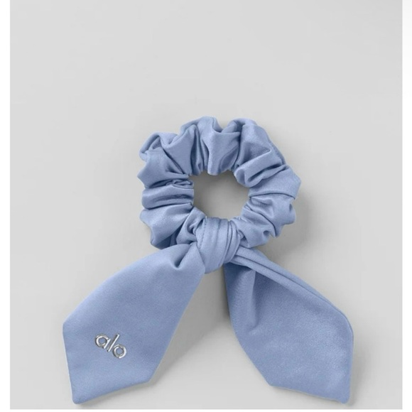 ALO Yoga Accessories - ALO Yoga Winter Frost Airlift Rhythm Scrunchie